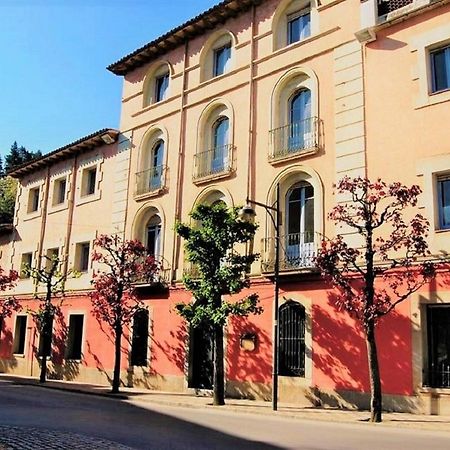 Hostal Montsoliu Arbúcies المظهر الخارجي الصورة