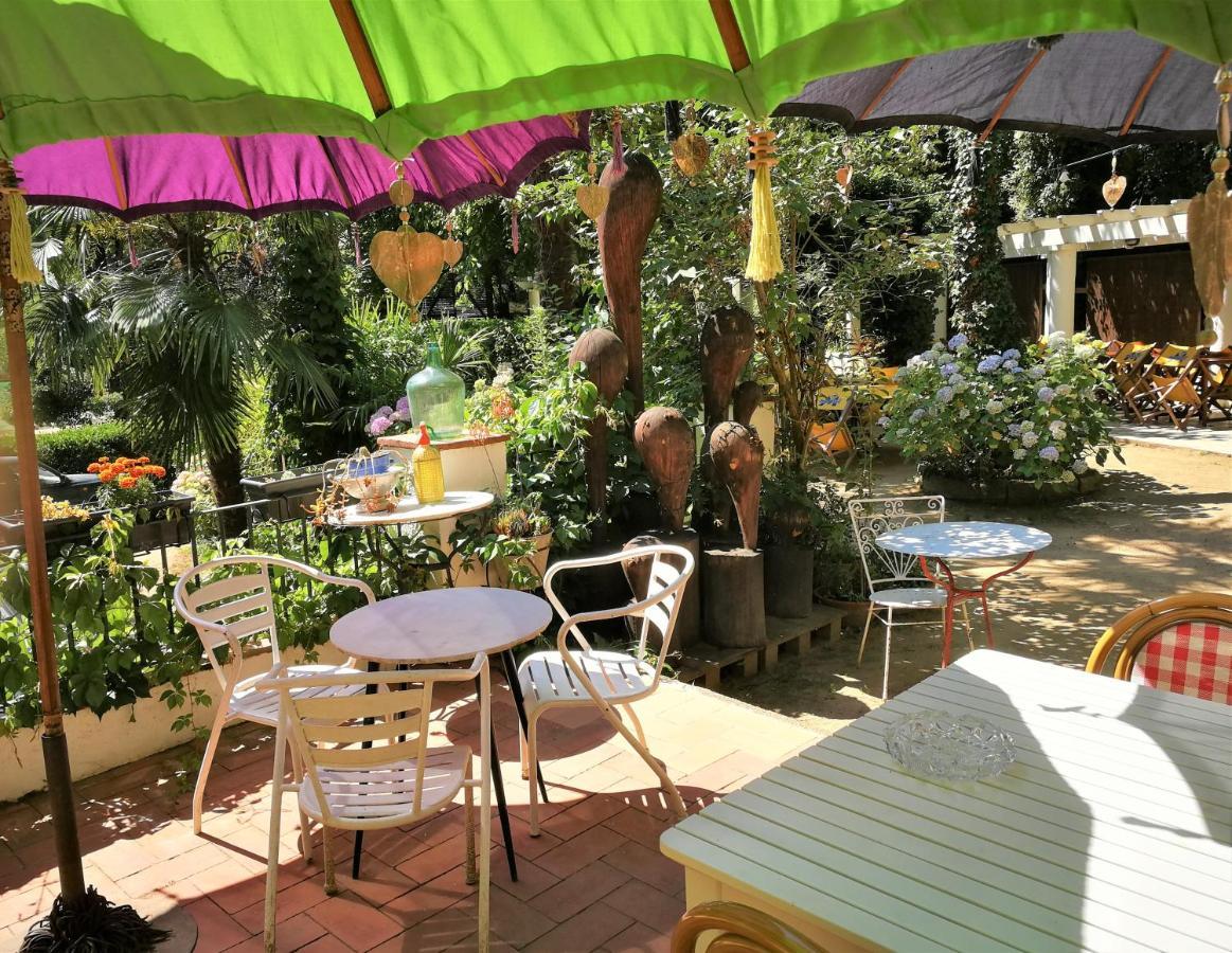 Hostal Montsoliu Arbúcies المظهر الخارجي الصورة