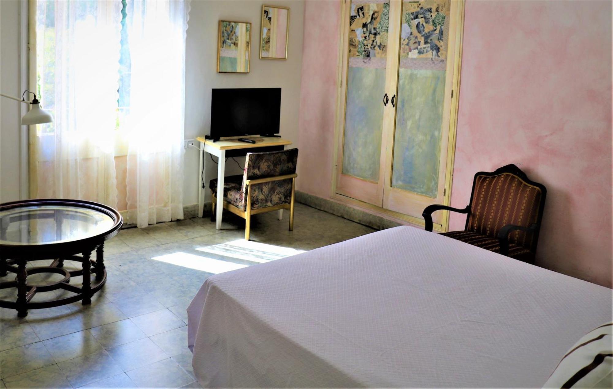 Hostal Montsoliu Arbúcies الغرفة الصورة